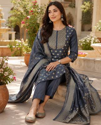 women's chanderi silk embroidered kurta set with jacquard dupatta 2