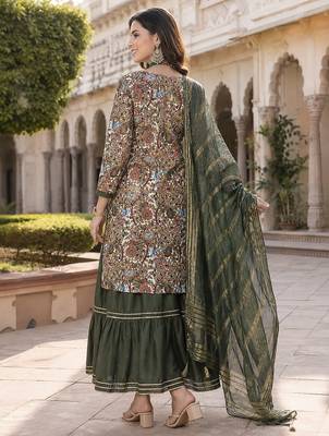  women's kalamkari print straight side slit kurta sharara with dupatta 3