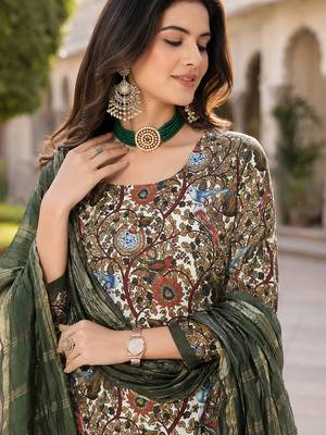  women's kalamkari print straight side slit kurta sharara with dupatta 4