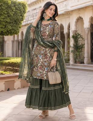  women's kalamkari print straight side slit kurta sharara with dupatta 5