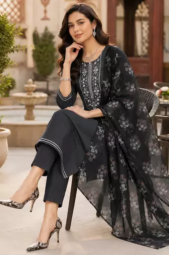  women's straight side slit  embroidered  kurta pant set with digital  dupatta