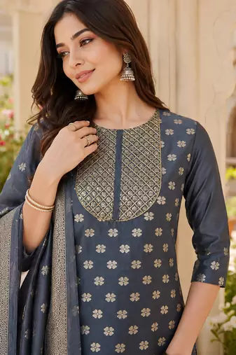 women's chanderi silk embroidered kurta set with jacquard dupatta