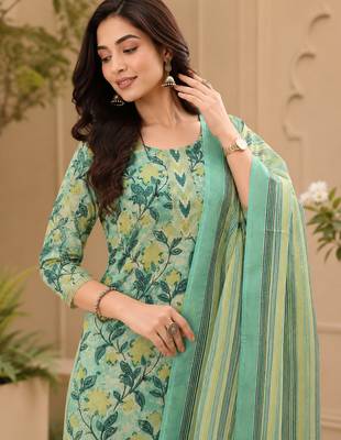 women's jaipuri floral print straight side slit kurta plazzo set with dupatta 4
