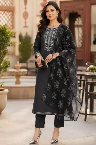  women's straight side slit  embroidered  kurta pant set with digital  dupatta