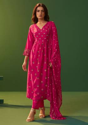 Pink cotton floral printed ethnic kurta set with matching dupatta 3
