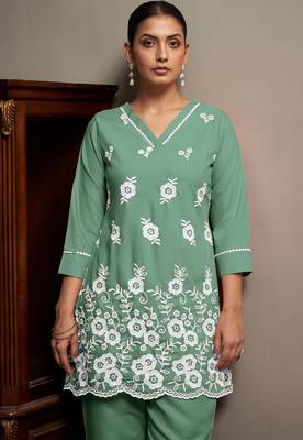 Green pure cotton schiffli embroidered straight co-ord set 4