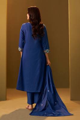 Navy blue pure cotton embroidered thread work ethnic kurta set with matching dupatta 2