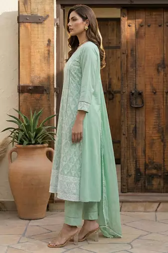Green pure cotton embroidered thread work ethnic kurta set with matching dupatta