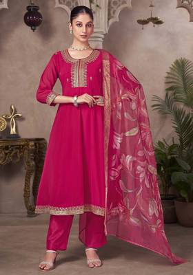 Pink georgette embroidered sequins work ethnic kurta set with matching dupatta 5
