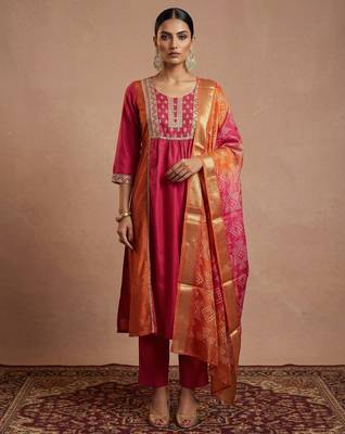 Pink chinon embroidered thread work ethnic kurta set with matching dupatta 1