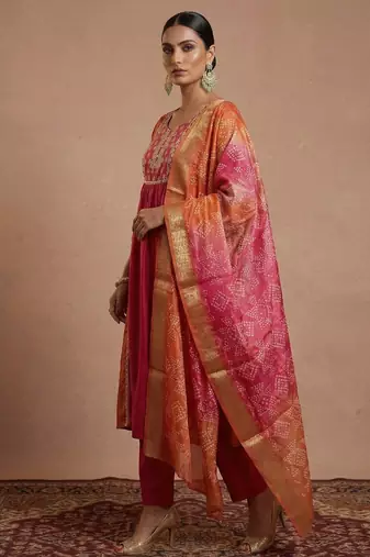 Pink chinon embroidered thread work ethnic kurta set with matching dupatta