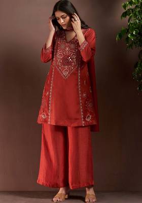 Rust silk blend embroidered mirror work ethnic kurta set with matching dupatta 3