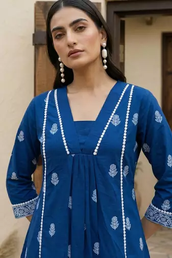 Dresoul pure cotton embroidered co-ord set