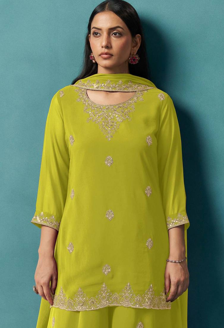 Green georgette embroidered zari work ethnic kurta set with matching dupatta