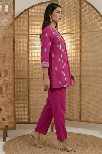 Dresoul pure cotton embroidered co-ord set