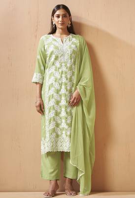 Green cotton blend embroidered thread work ethnic kurta set with matching dupatta 1