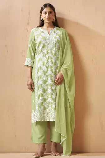 Green cotton blend embroidered thread work ethnic kurta set with matching dupatta