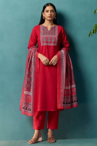 Red cotton blend geometric printed ethnic kurta set with matching dupatta