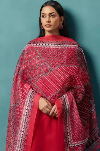 Red cotton blend geometric printed ethnic kurta set with matching dupatta
