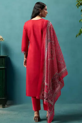 Red cotton blend geometric printed ethnic kurta set with matching dupatta