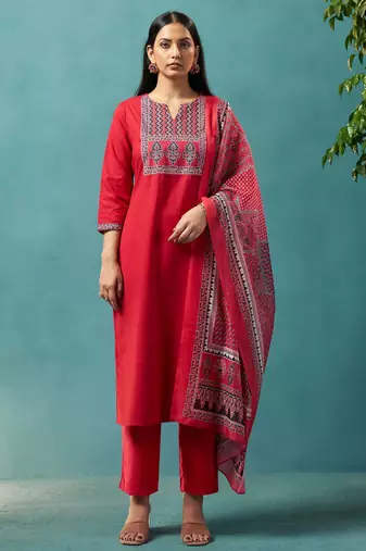 Red cotton blend geometric printed ethnic kurta set with matching dupatta