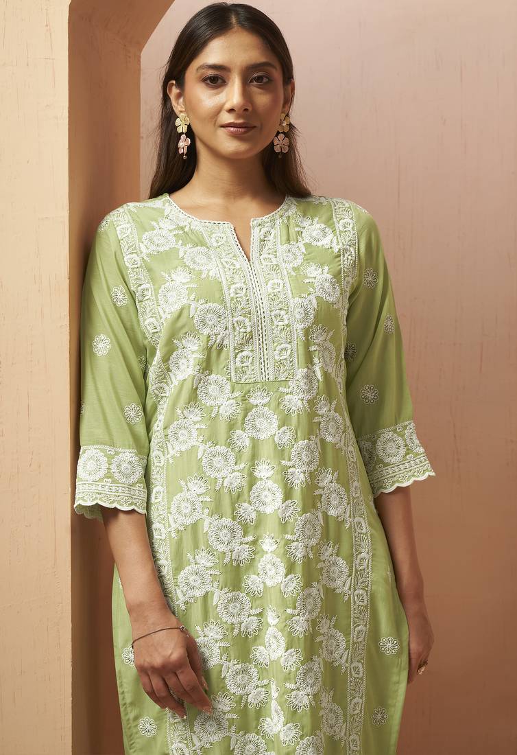 Green cotton blend embroidered thread work ethnic kurta set with matching dupatta