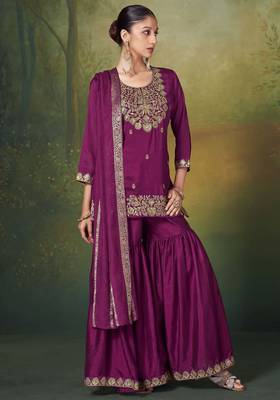 Wine silk blend embroidered sequins work ethnic kurta set with matching dupatta 3