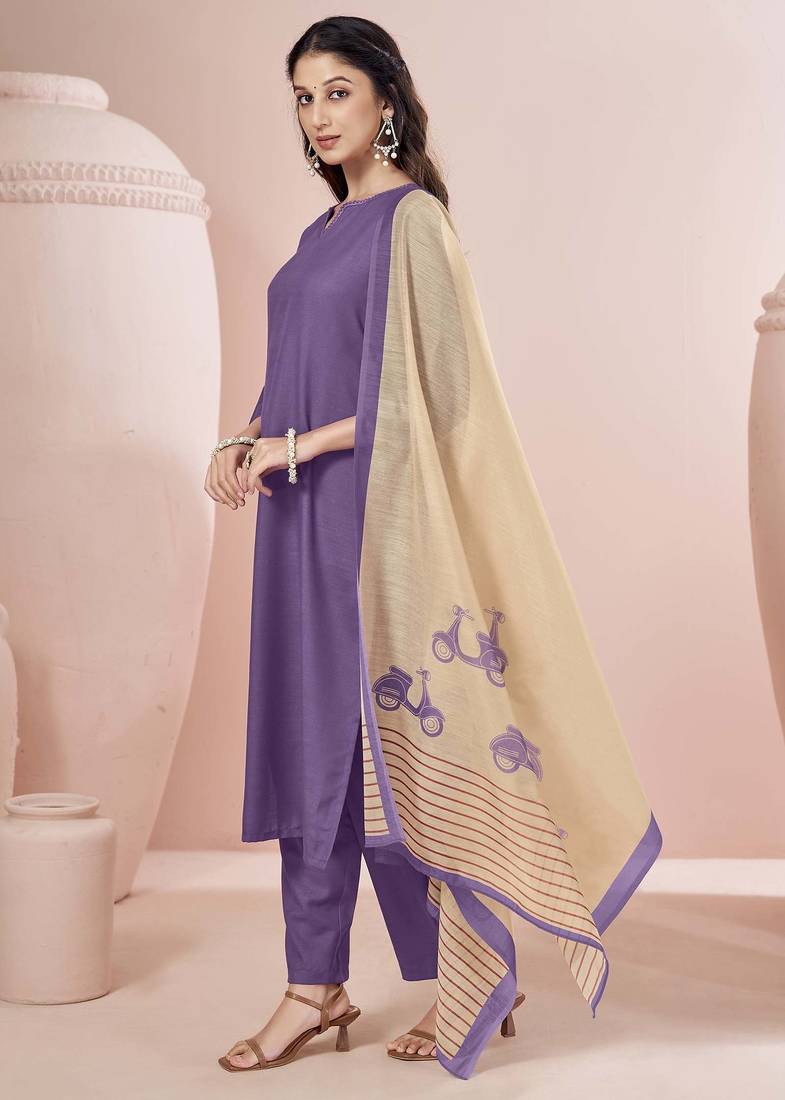Red cotton blend plain na ethnic kurta set with matching dupatta