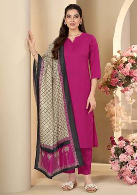 Black cotton blend plain na ethnic kurta set with matching dupatta 1