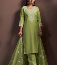 Green cotton blend embroidered thread work ethnic kurta set with matching dupatta