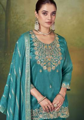 Teal silk blend embroidered sequins work ethnic kurta set with matching dupatta 3