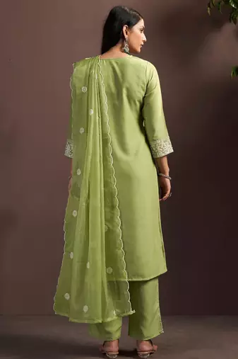 Green cotton blend embroidered thread work ethnic kurta set with matching dupatta