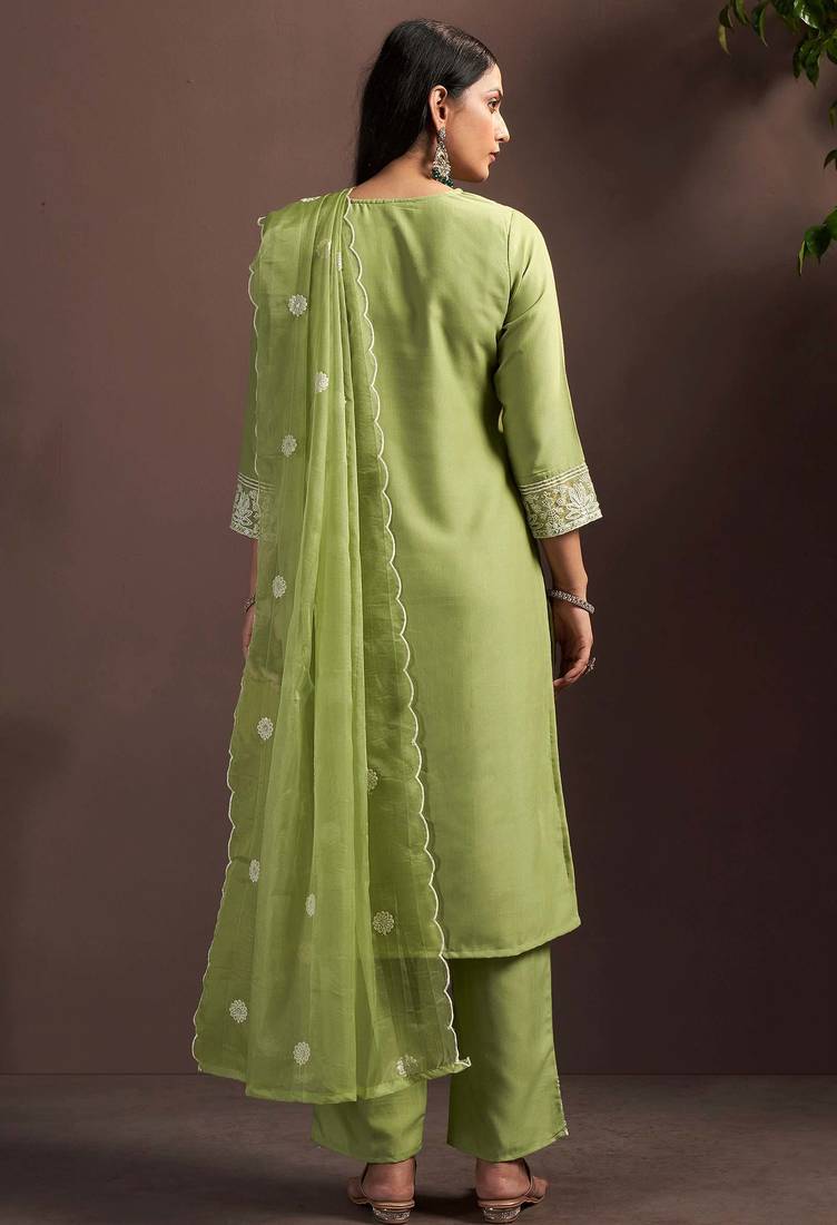 Green cotton blend embroidered thread work ethnic kurta set with matching dupatta