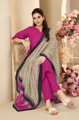 Black cotton blend plain na ethnic kurta set with matching dupatta 5