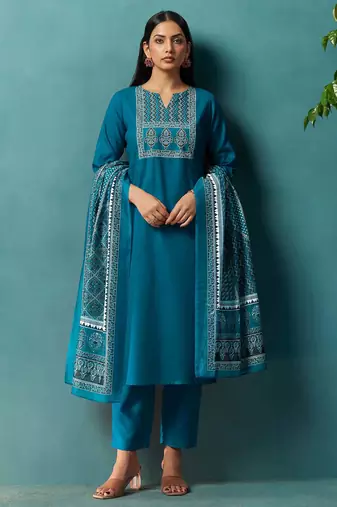 Blue cotton blend geometric printed ethnic kurta set with matching dupatta