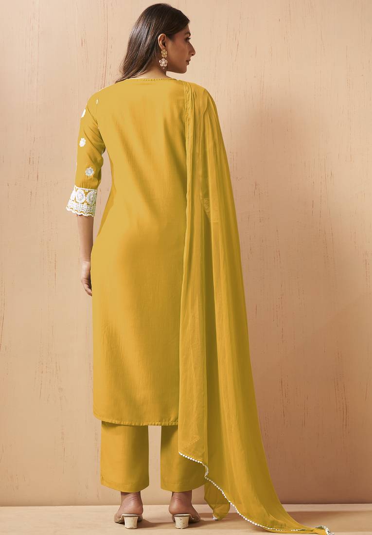 Green cotton blend embroidered thread work ethnic kurta set with matching dupatta