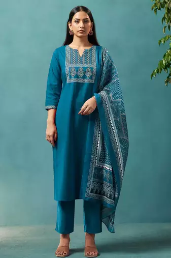 Blue cotton blend geometric printed ethnic kurta set with matching dupatta