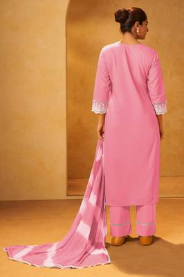 Pink pure cotton embroidered thread work ethnic kurta set with matching dupatta 5