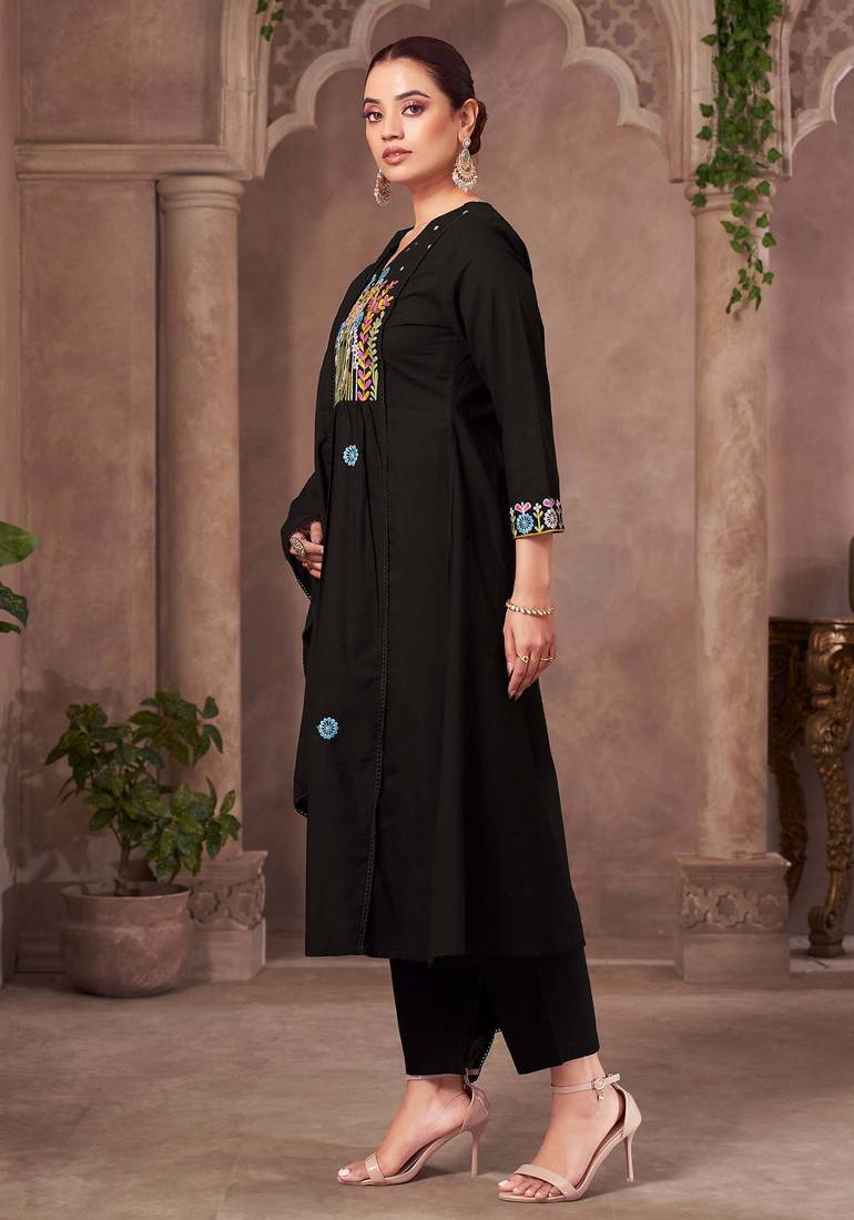 Black pure cotton embroidered thread work ethnic kurta set with matching dupatta