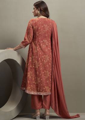 Orange georgette embroidered sequins work ethnic kurta set with matching dupatta 2