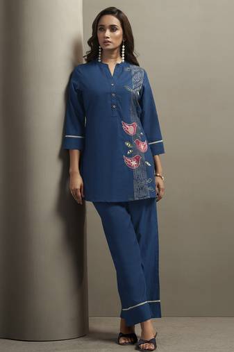 Women's pure cotton bird embroidered straight kurta with solid pure cotton pants co-ord set