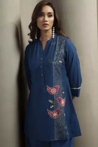 Women's pure cotton bird embroidered straight kurta with solid pure cotton pants co-ord set