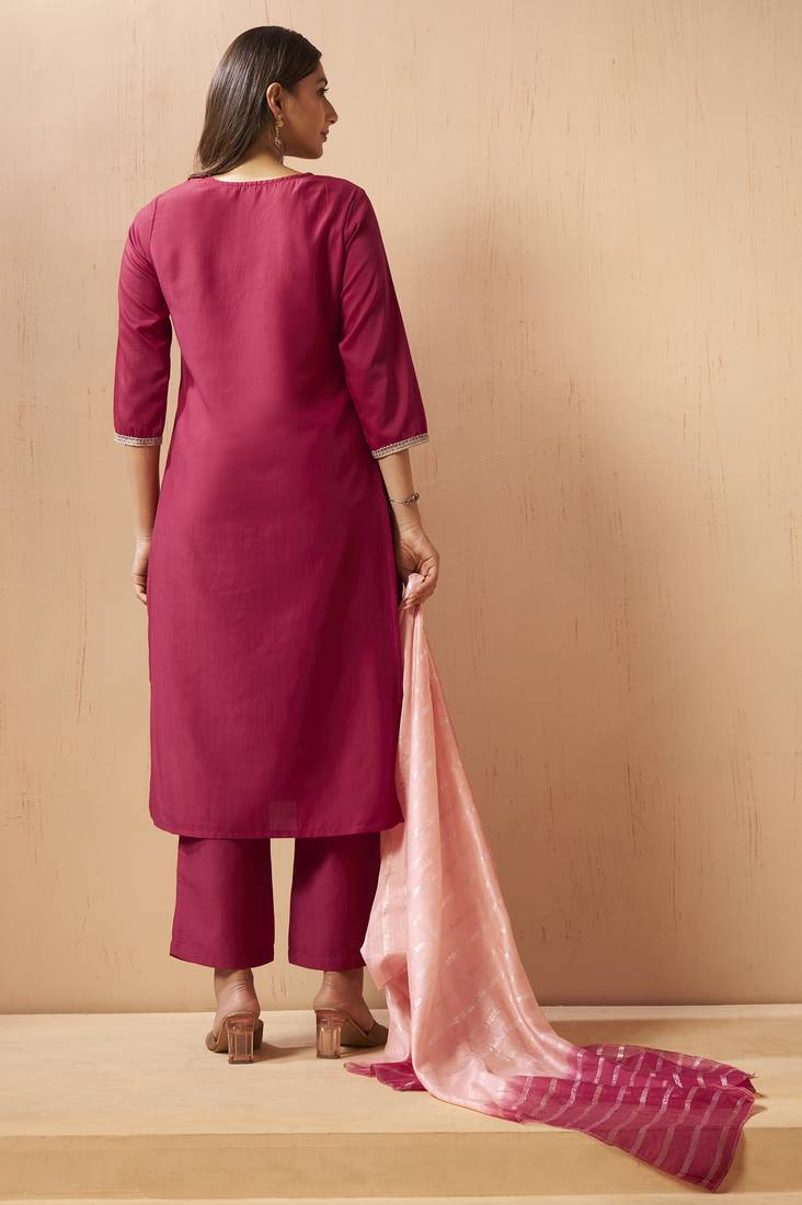 Red chinon embroidered hand embroidery ethnic kurta set with matching dupatta