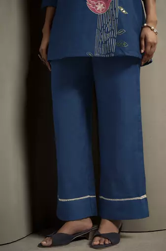 Women's pure cotton bird embroidered straight kurta with solid pure cotton pants co-ord set
