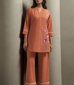 Women's pure cotton bird embroidered straight kurta with solid pure cotton pants