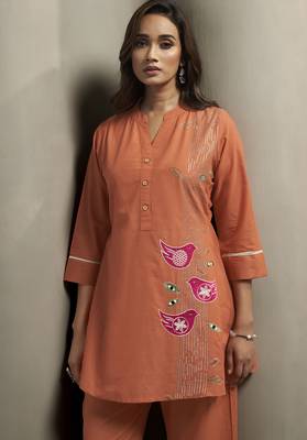 Women's pure cotton bird embroidered straight kurta with solid pure cotton pants 3