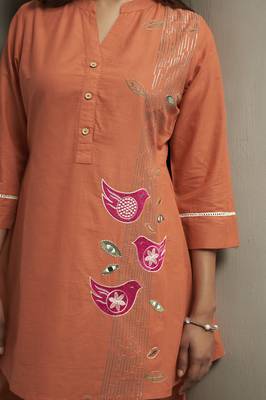Women's pure cotton bird embroidered straight kurta with solid pure cotton pants 4