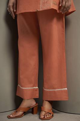 Women's pure cotton bird embroidered straight kurta with solid pure cotton pants 5