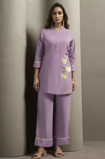 Women's purple pure cotton bird embroidered straight kurta with solid pure cotton pants co-ord set