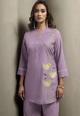 Women's purple pure cotton bird embroidered straight kurta with solid pure cotton pants co-ord set 4